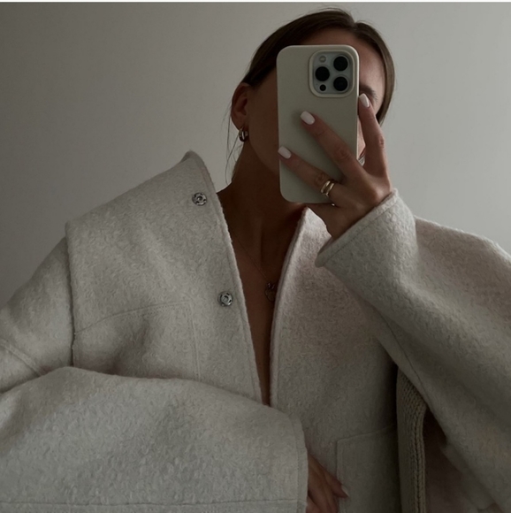 Zara Viral Oversized Bomber Jacket with Pockets Cream/Ecru Boucle - Picture 4 of 16